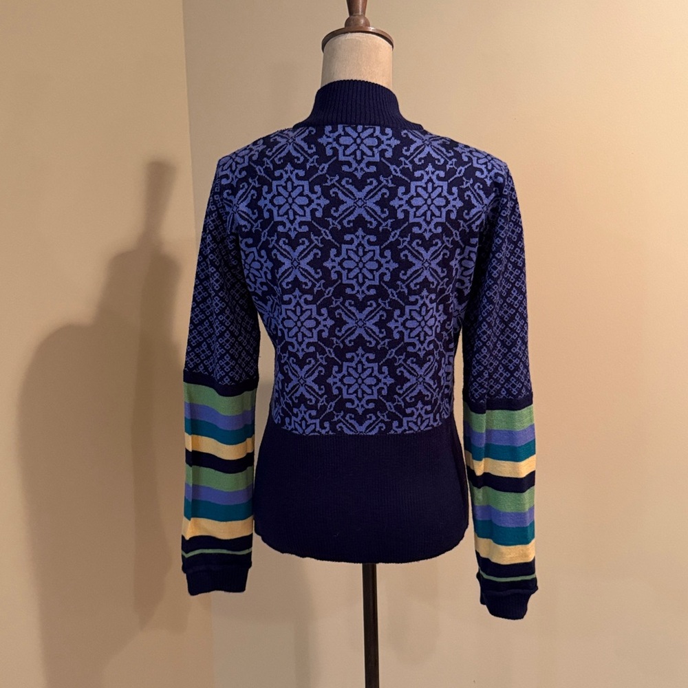 Icelandic Design Stylish Multicolor Women's Sweater Cardigan Jacket - Picture 3 of 5